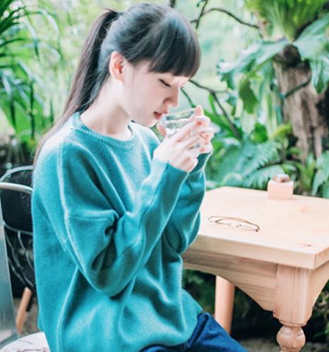 冬天御暖的好神器保暖又简单百搭的毛衣（图）