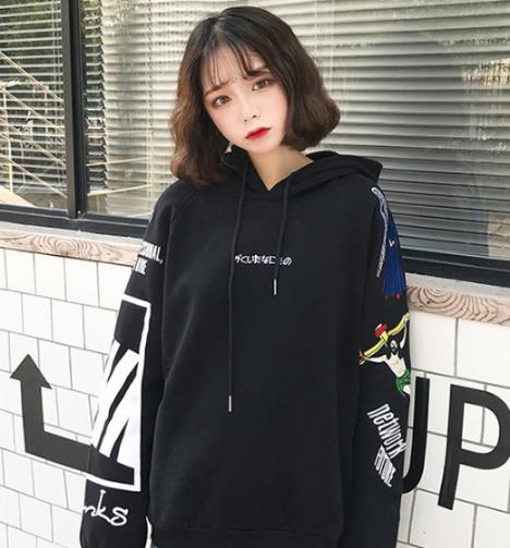 冬季卫衣如何搭配才好看：时尚卫衣搭配示范（图）