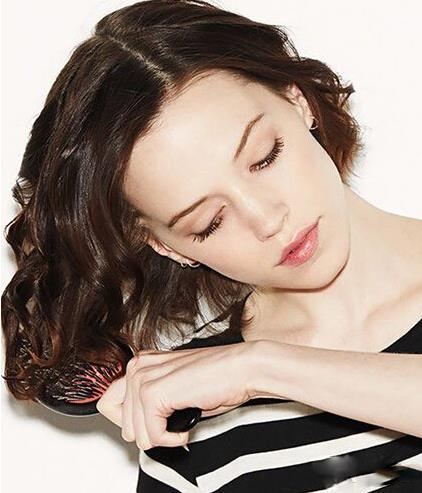 帅气又不失性感的欧美烫：明星范十足（图）