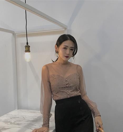 5款冬日蕾丝搭配示范:娇媚有气质(图) 5款冬日蕾丝搭配示范:娇媚有气质(图)