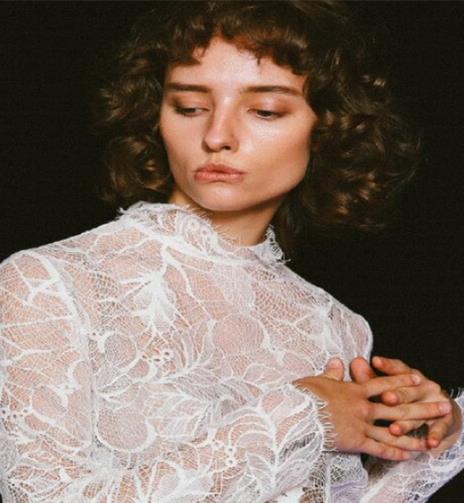 5款冬日蕾丝搭配示范:娇媚有气质(图) 5款冬日蕾丝搭配示范:娇媚有气质(图)