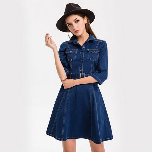 露肩蕾丝拼接连衣裙：优雅性感连衣裙推荐