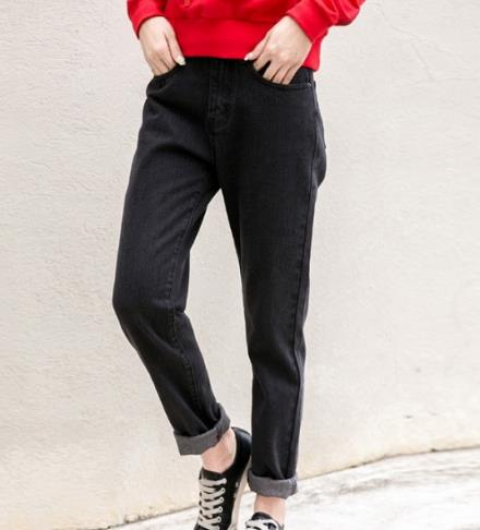 时尚显瘦牛仔裤的多重风格搭配示范（图）