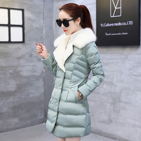 百搭不厌的时尚大衣示范：轻轻松松穿出气场（图）