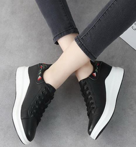 超级百搭显高的厚底松糕鞋搭配分享（图）