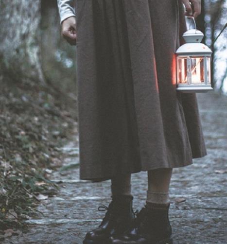 气质女人搭配:冬季必备简约长款毛呢大衣(图) 气质女人搭配:冬季必备简约长款毛呢大衣(图)