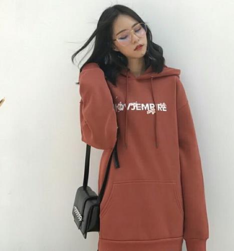 谁说女生不能扮酷:冬季卫衣穿搭就要耍耍帅(图) 谁说女生不能扮酷:冬季卫衣穿搭就要耍耍帅(图)