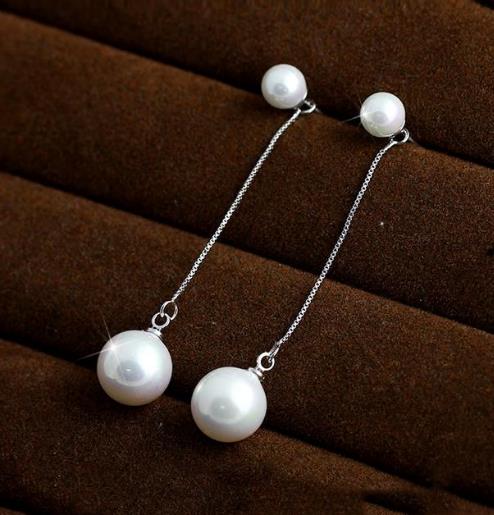 想要女神气质十足怎么能少了水晶菱形耳环（图）