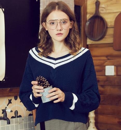 秋冬衣橱必备针织衫：轻松遮肉又显瘦（图）