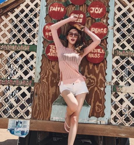 秋冬衣橱必备针织衫：轻松遮肉又显瘦（图）