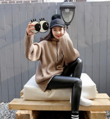 冬天打底必备时尚毛衣：毛衣是保暖的不二之选