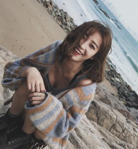 冬天打底必备时尚毛衣：毛衣是保暖的不二之选