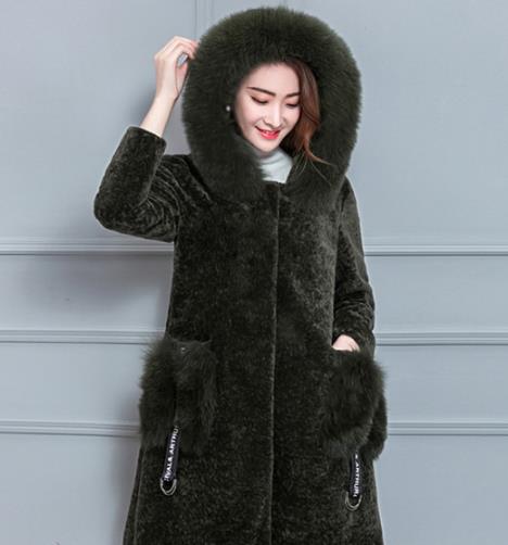 大毛领羽绒服棉服如何搭配才能显瘦又保暖（图）