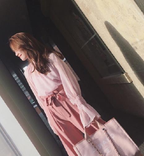 省时省力又省心的时尚小套装搭配示范(图) 省时省力又省心的时尚小套装搭配示范(图)