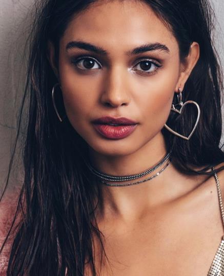 时尚撩人饰品如何搭配:尽显十足女神范儿(图) 时尚撩人饰品如何搭配:尽显十足女神范儿(图)