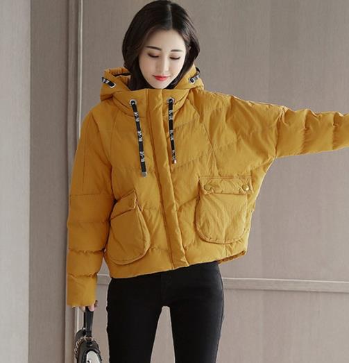 胖MM冬季怎么穿棉服：显瘦宽松翻领棉服搭配