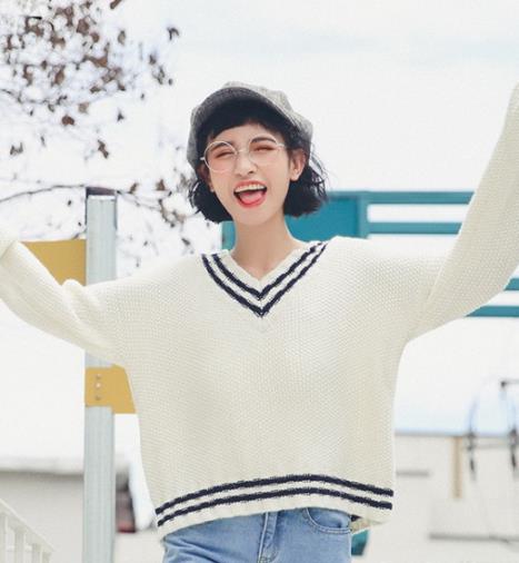 让你变身网红少女：时尚简约针织衫搭配（图）