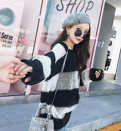 冬季最in穿搭：毛衣＋半身裙带你走进时尚潮流