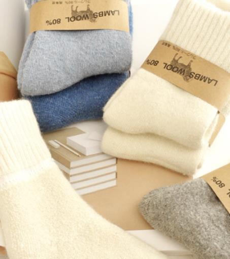 冬季来双厚袜子：给自己的脚丫暖一暖（图）