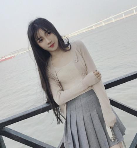 值得入手的小短裙搭配示范:性感又妩媚(图) 值得入手的小短裙搭配示范:性感又妩媚(图)