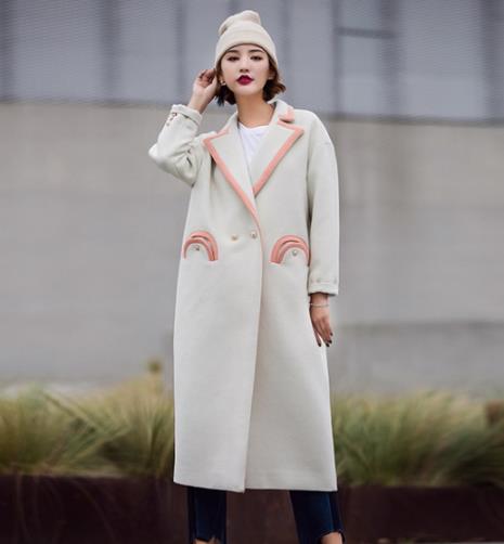 秋冬怎么搭配才不臃肿:毛呢大衣修身又气质(图) 秋冬怎么搭配才不臃肿:毛呢大衣修身又气质(图)