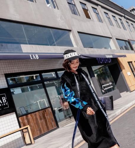 冬季卫衣该怎么搭配：保暖又时尚卫衣推荐（图）