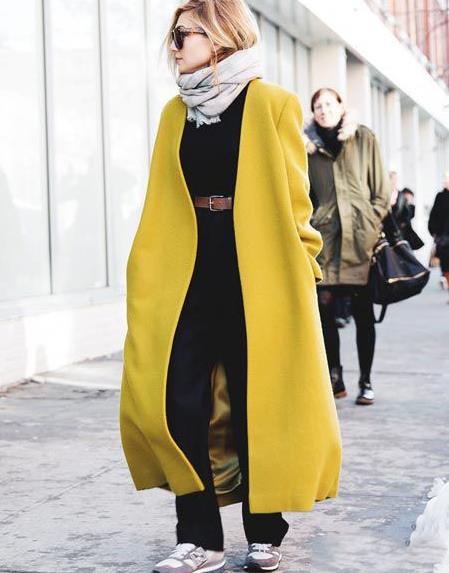 让你的造型颈上添花的围巾时尚搭配示范(图) 让你的造型颈上添花的围巾时尚搭配示范(图)