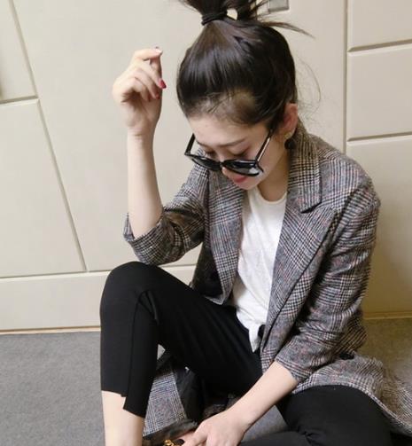 女生这样穿最酷：格纹西装演绎时尚优雅范（图）