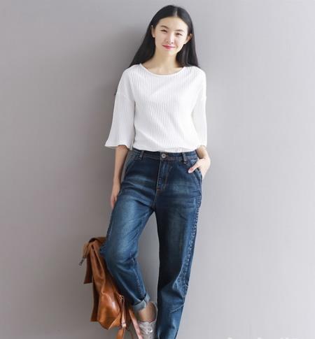 时尚达人们都有一条这样的牛仔裤(图) 时尚达人们都有一条这样的牛仔裤(图)