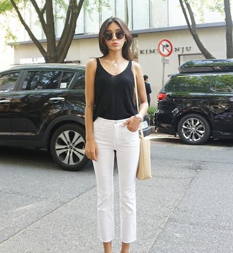 时尚达人们都有一条这样的牛仔裤（图）