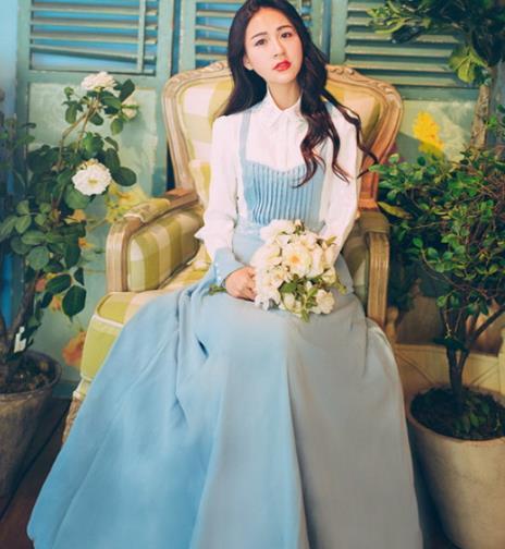 连衣裙+外套:给你秋冬最时髦搭配(图) 连衣裙+外套:给你秋冬最时髦搭配(图)