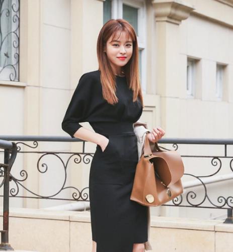 连衣裙+外套：给你秋冬最时髦搭配（图）