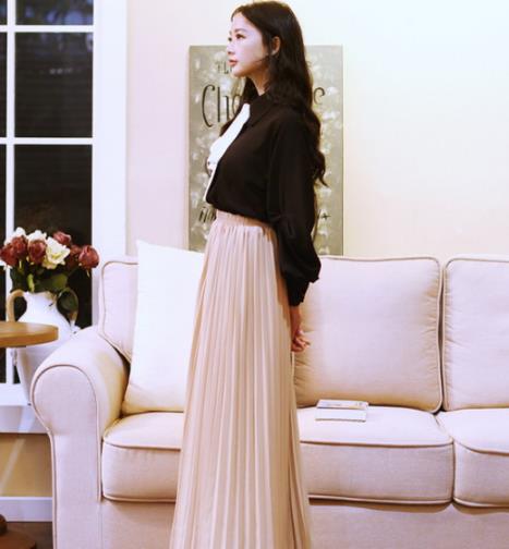 针织衫搭配半身裙：打造时尚名媛文艺范儿（图）