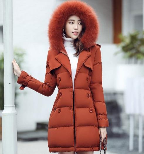 降温必备加长收腰连帽羽绒服搭配：显瘦又减龄