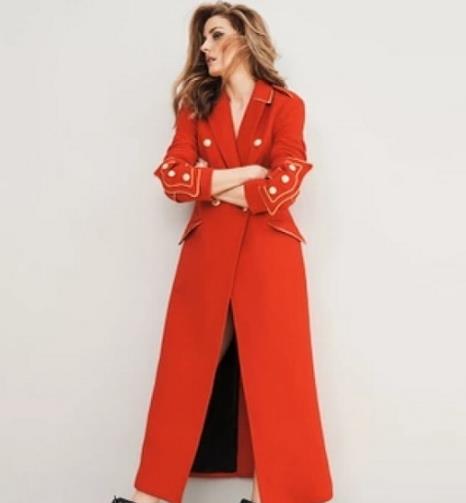 过年该怎样穿：红色针织搭配红色外套示范（图）