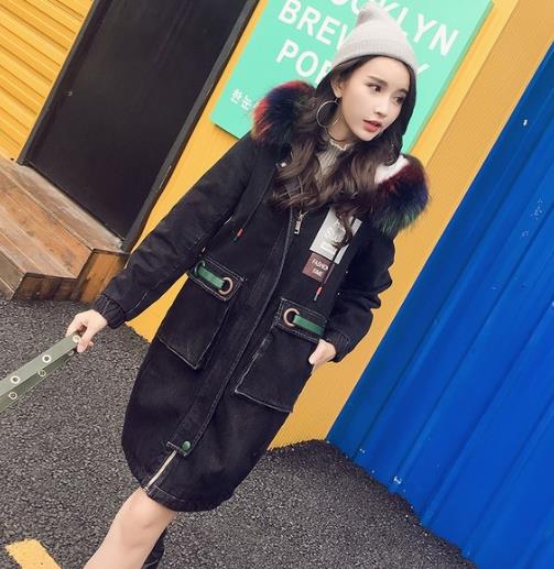 中长款翻领牛仔外套如何搭配:打造时尚潮流(图) 中长款翻领牛仔外套如何搭配:打造时尚潮流(图)