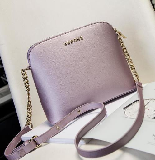 凸显高贵优雅气质的斜跨链条包搭配精选（图）