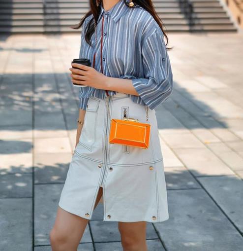 今年最流行时髦显瘦高腰包臀半身裙搭配（图）