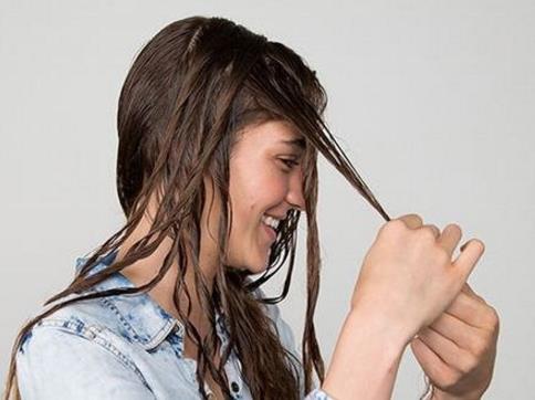 教你4步骤轻松打造性感海滩大波浪(图) 教你4步骤轻松打造性感海滩大波浪(图)