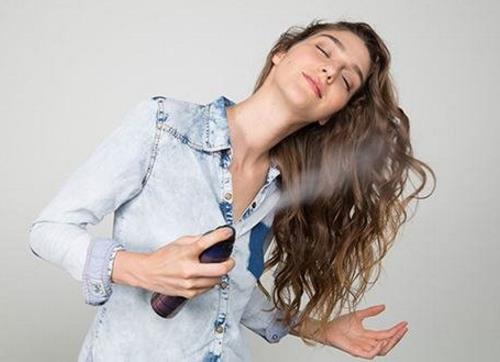 教你4步骤轻松打造性感海滩大波浪(图) 教你4步骤轻松打造性感海滩大波浪(图)