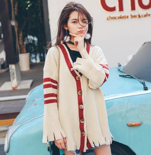 2018最流行时尚甜美的套头长袖毛衣搭配示范(图) 2018最流行时尚甜美的套头长袖毛衣搭配示范(图)