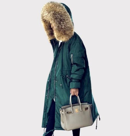 2017最流行毛绒连帽面包服搭配:显瘦减龄又百搭 2017最流行毛绒连帽面包服搭配:显瘦减龄又百搭