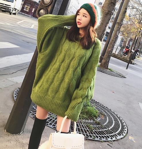 喇叭袖针织上衣搭配针织裙:优雅知性(图) 喇叭袖针织上衣搭配针织裙:优雅知性(图)