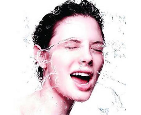 冬季3种保湿补水解决皮肤干燥(图) 冬季3种保湿补水解决皮肤干燥(图)