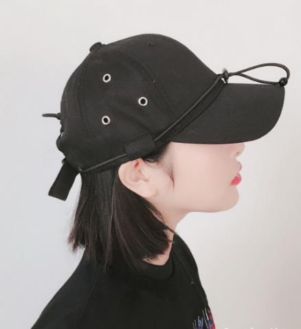 扮酷必备一顶嘻哈风的鸭舌帽：个性时尚（图）