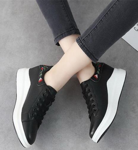 小个子穿什么鞋好看：时尚显高厚底松糕鞋（图）