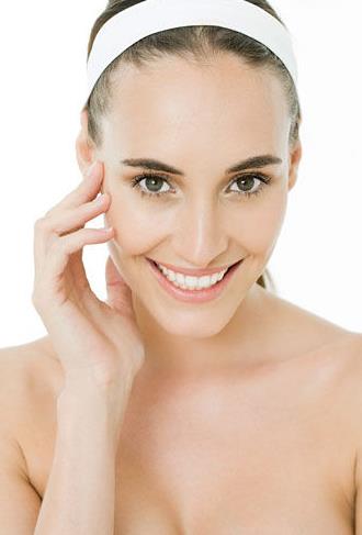 眼睛浮肿怎么办:拯救水泡眼大作战(图) 眼睛浮肿怎么办:拯救水泡眼大作战(图)