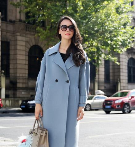 中长款毛呢外套这样搭配显身材展现时尚魅力（图）