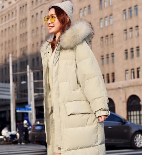 微胖女生怎么穿衣服好看：显瘦时尚外套推荐（图）