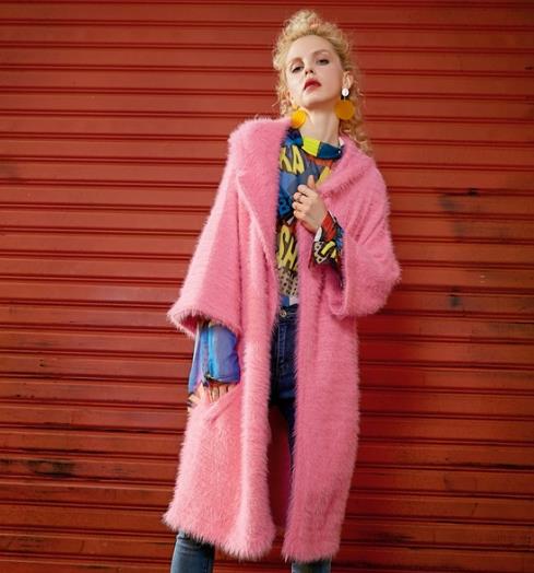 2018早春少女心爆棚的翻领貂绒开衫搭配示范（图）